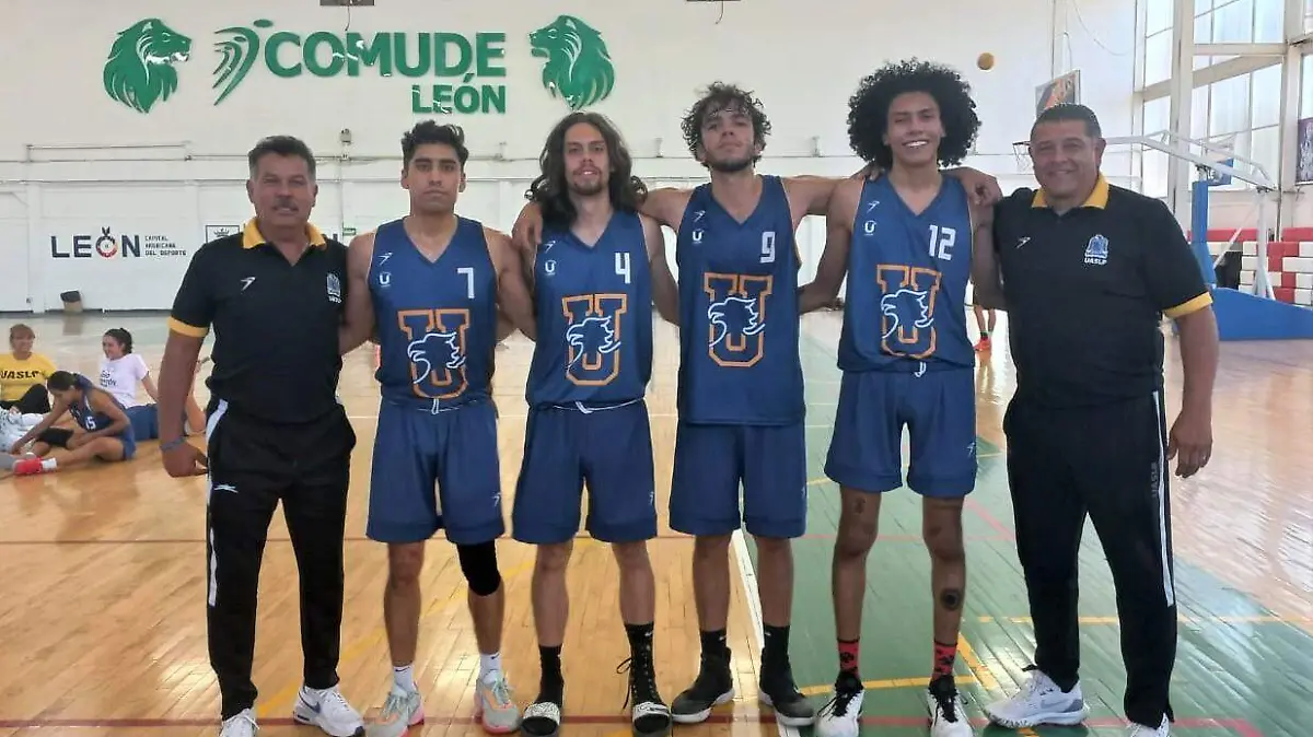 Basquetbolistas de la UASLP